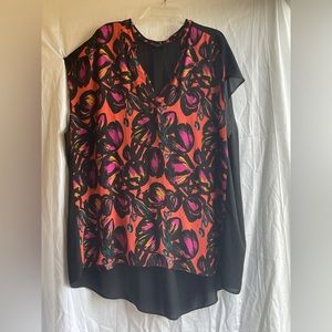 FREE SHIPPING! Worthington tunic with interesting floral print. Size 3x